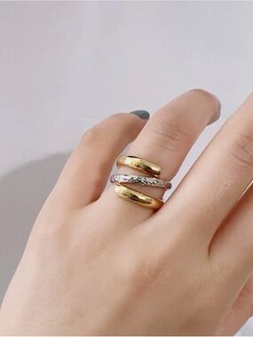 Ross-Simons Italian 14k solid gold Two-Tone Gold Spiral Ring. Size 6